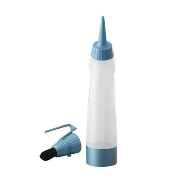 Goldwell Applikatorflasche mit klarem Plastik-Squeeze-Flasche und blauen Akzenten