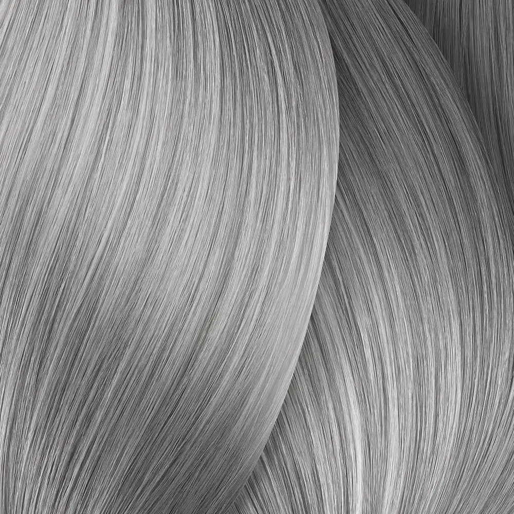 Silberne graue Haarsträhnen mit L’Oréal Professionnel Majirel Haarfarbe