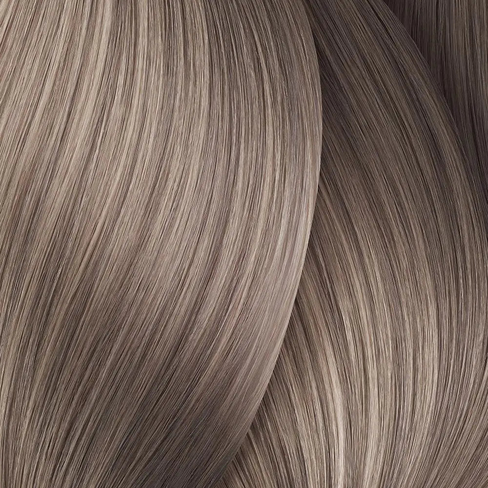 Ash blonde Haarfarbe Swatch von L’Oréal Professionnel Majirel