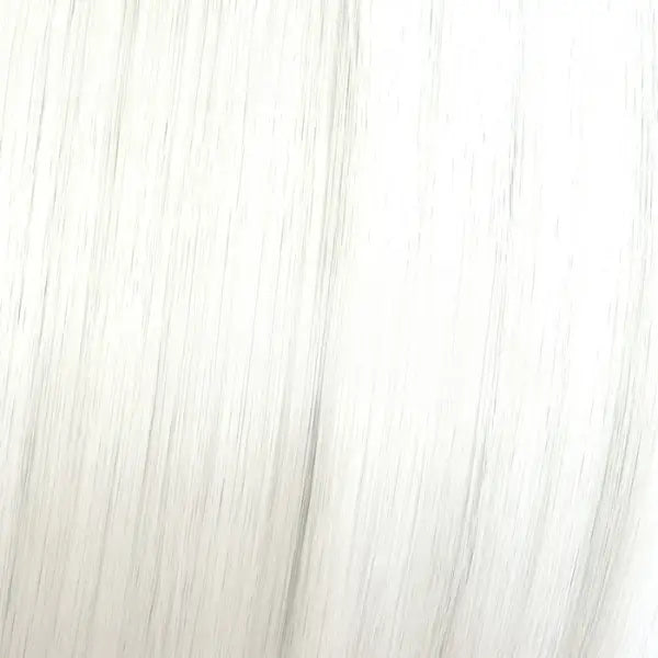 Weißes Faux-Fell-Textur für Wella Shinefinity Zero Lift Glaze zeigt luxuriösen Look
