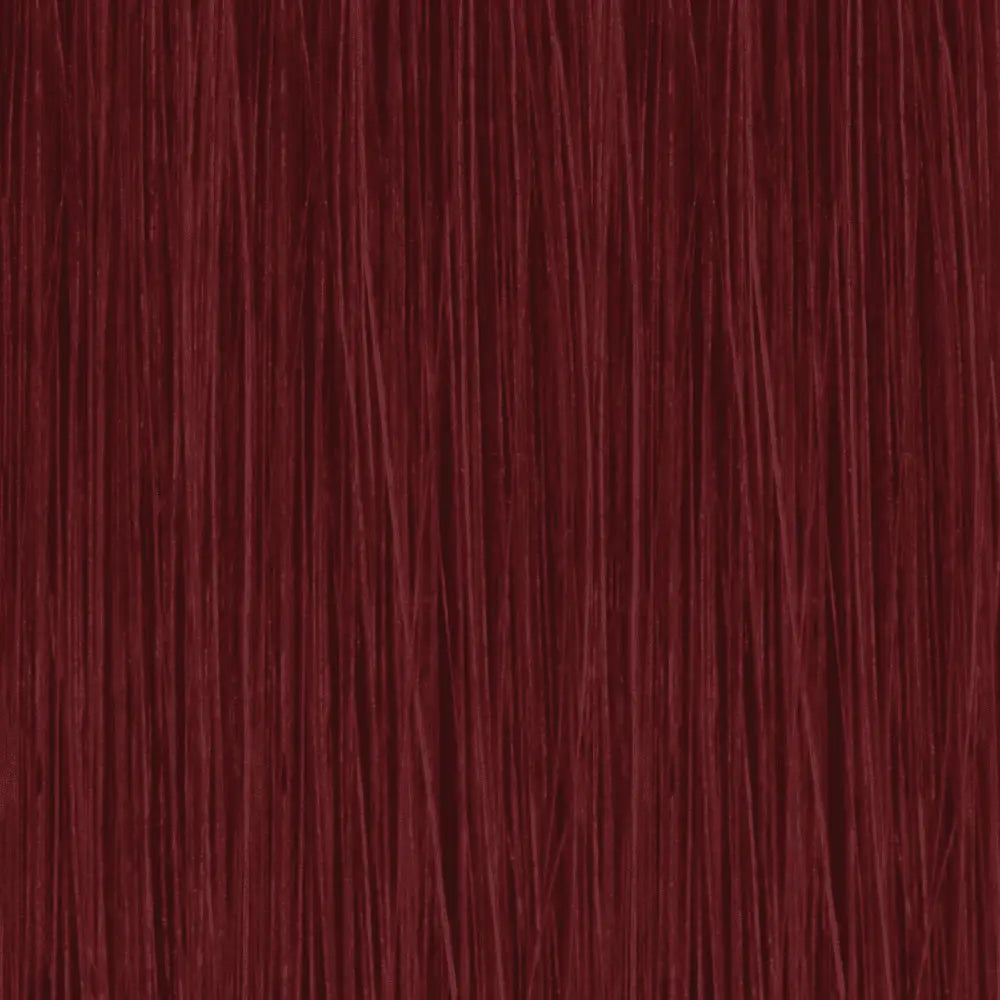 Burgunderfarbene Haarsträhnen mit Alfaparf Milano Color Wear Produkt