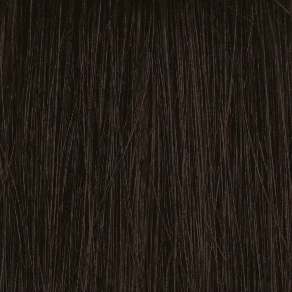 Dunkbraune Haarsträhnen mit Alfaparf Milano Color Wear Produkt, glänzend und gesund