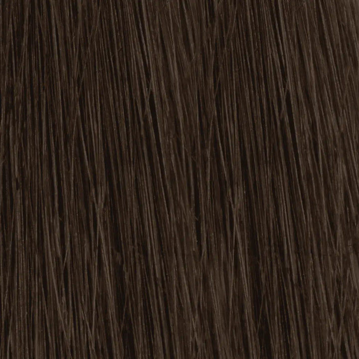 Dunkbraune Haarsträhnen mit Alfaparf Milano Color Wear Farbe
