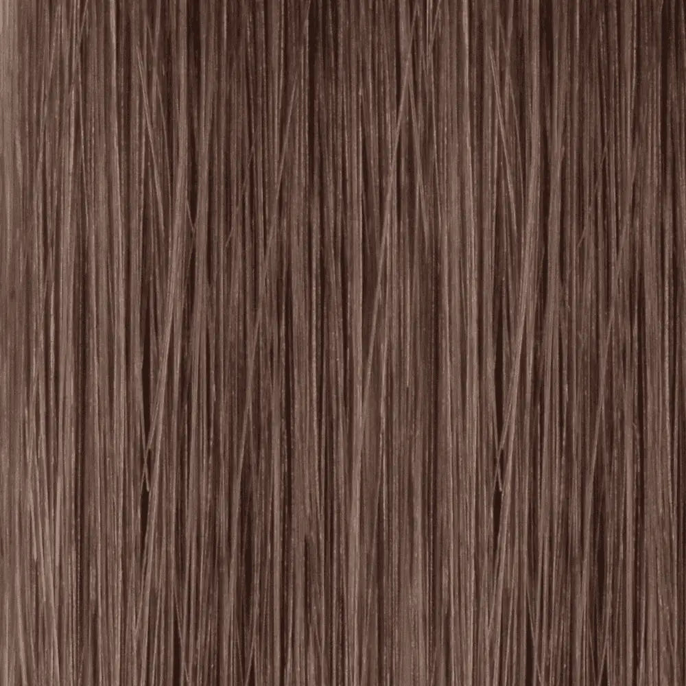 Gerade, hellbraune Haarsträhnen mit Alfaparf Milano Color Wear