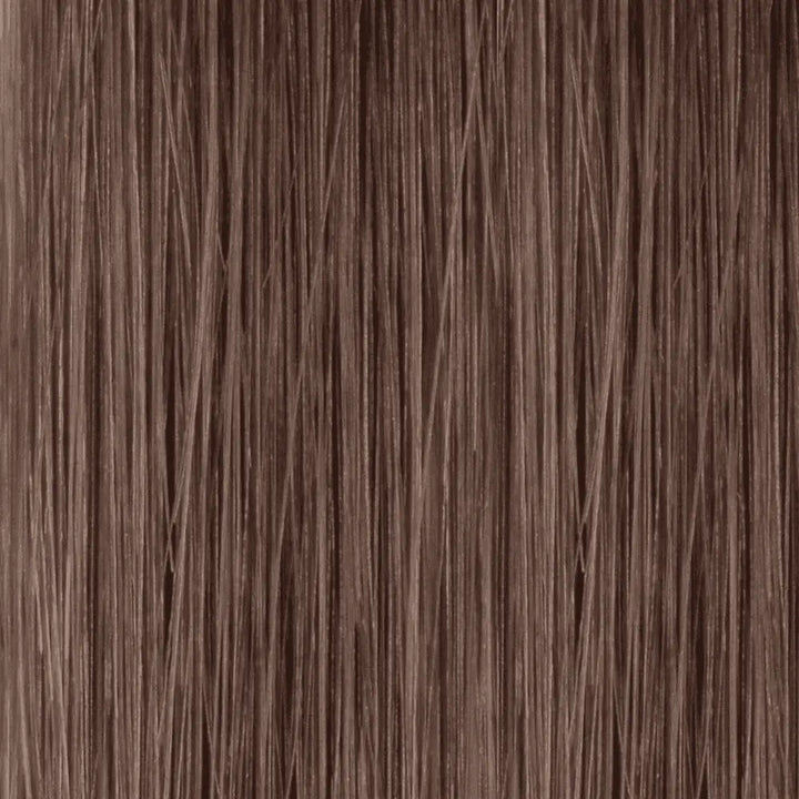 Gerade, hellbraune Haarsträhnen mit Alfaparf Milano Color Wear
