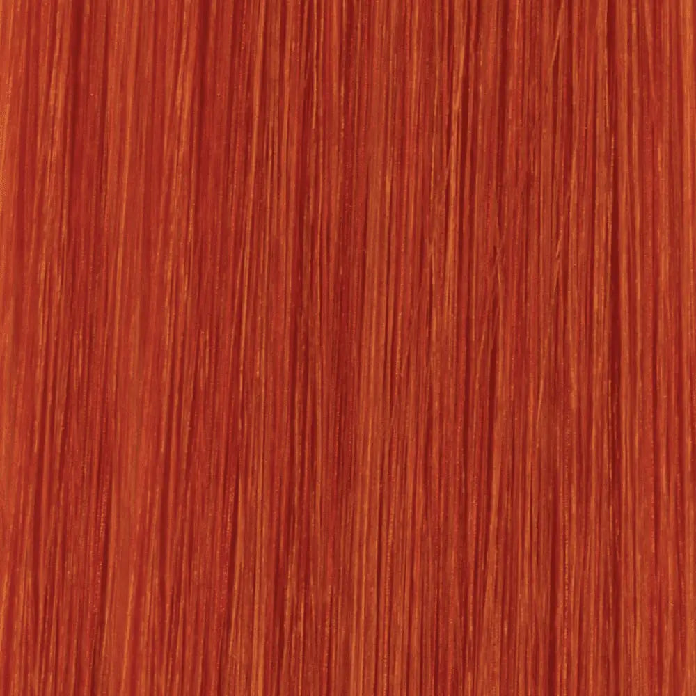 Vibrante orange Haarsträhnen mit Alfaparf Milano Color Wear Produkt aufgenommen