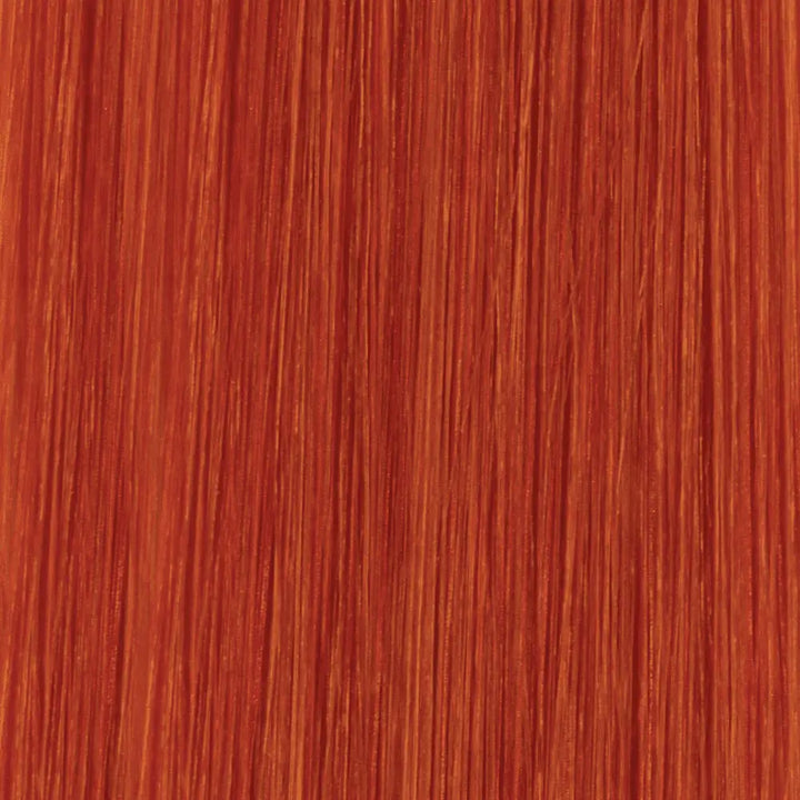Vibrante orange Haarsträhnen mit Alfaparf Milano Color Wear Produkt aufgenommen