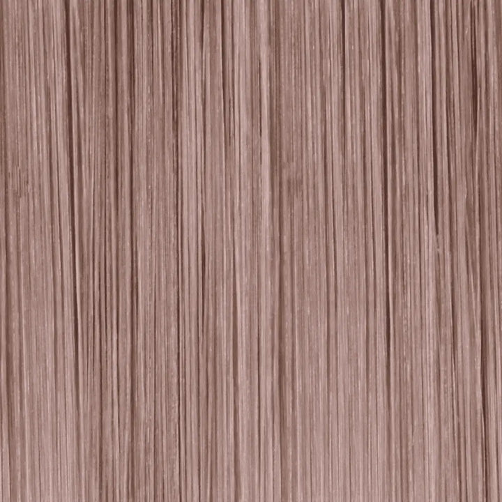 Gerade hellbraune Haarsträhnen mit Alfaparf Milano Color Wear Produkt