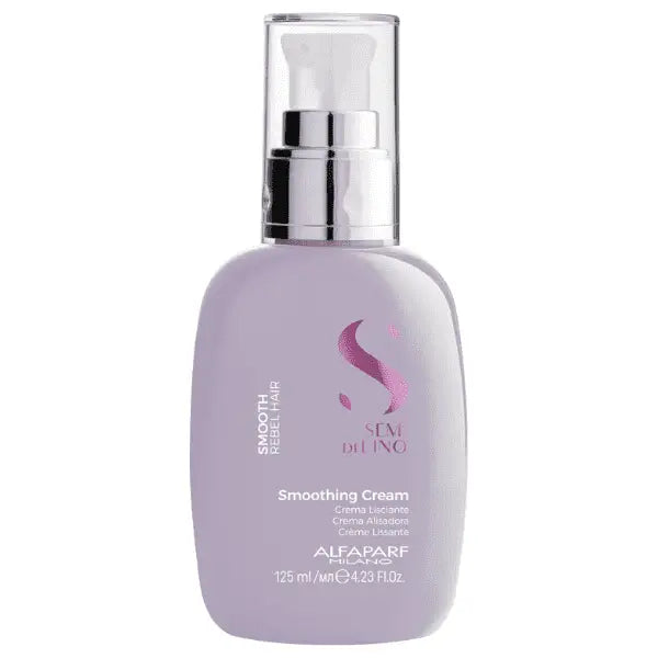 Alfaparf Milano Semi di Lino Smooth Smoothing Cream in Pumpflasche auf Haar