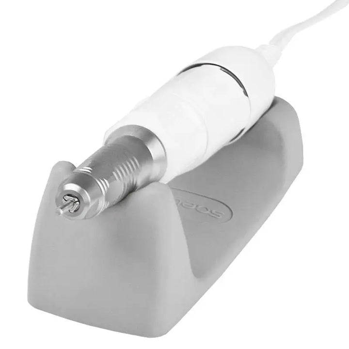 Weiße elektrische Nagelbohrmaschine mit grauem Ständer für Fräser Marathon Mighty