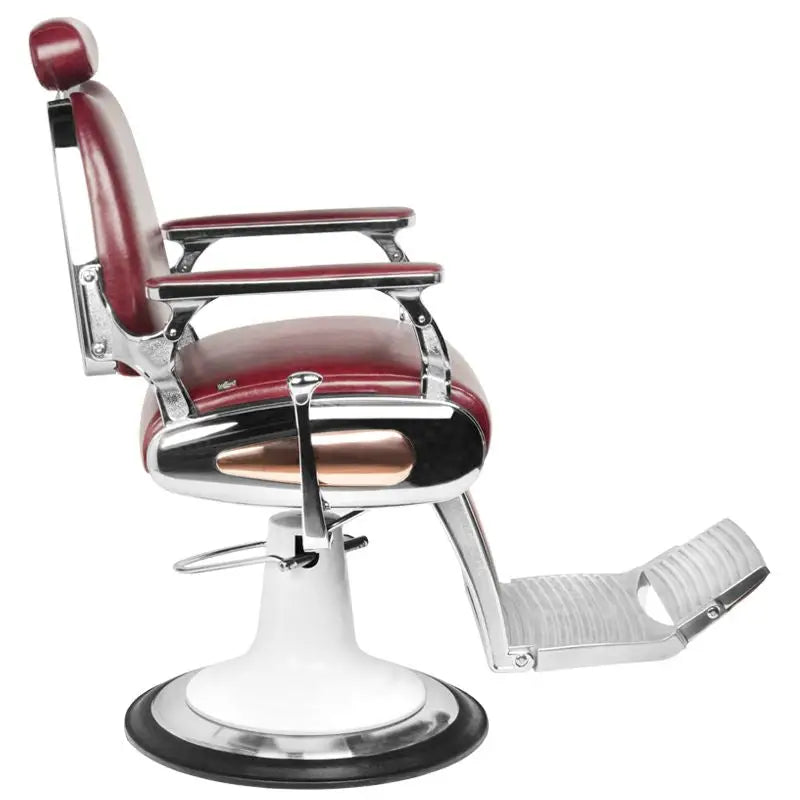 Maroon und Chrom Bartstuh Gabbiano Moto Style Bordeauxrot vor modernem Friseursalon