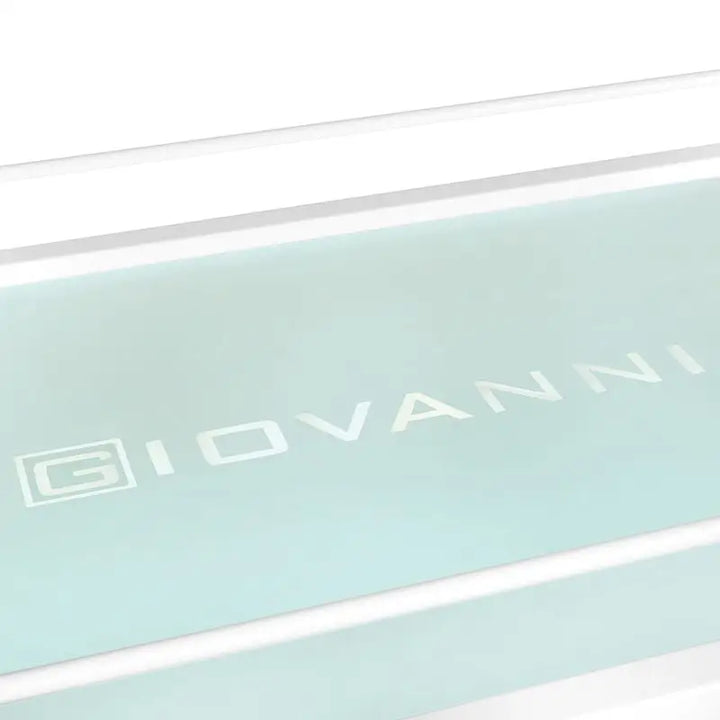 Hellblauer Giovanni Kosmetikwagen Typ 1015a mit weißen Buchstaben ansprechendes Design