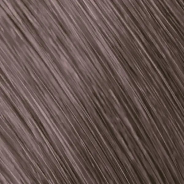 Aschbraune Haarsträhnen mit Goldwell Colorance Gloss Tones für glänzendes Ergebnis