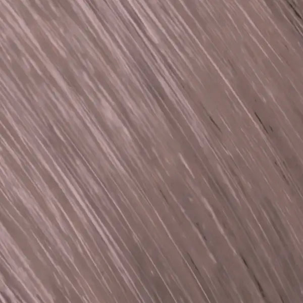 Streaked, hellbraune Oberfläche mit Goldwell Colorance Gloss Tones für Farbglanz