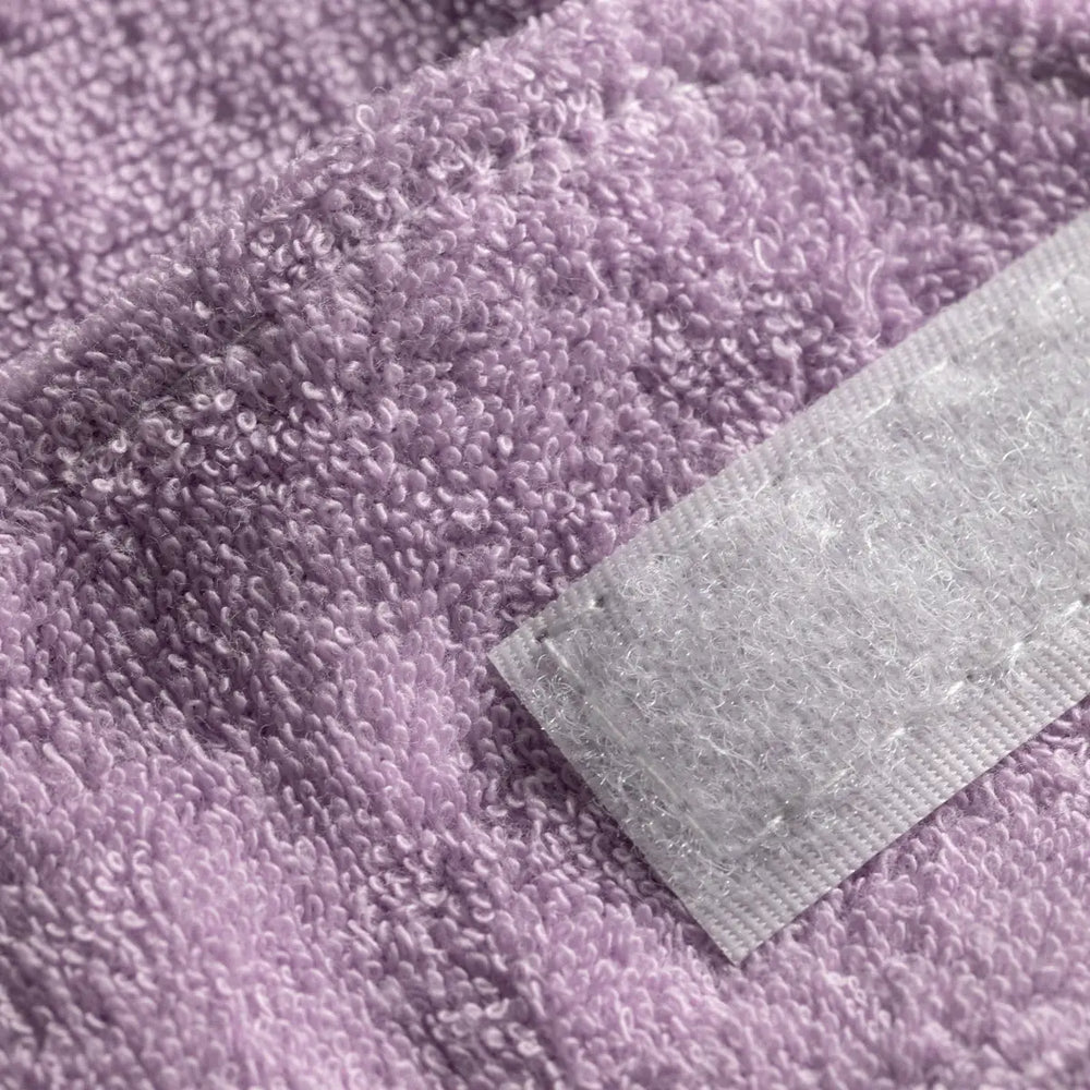 Lavendelfarbener Frotteekosmetikband mit Klettverschluss