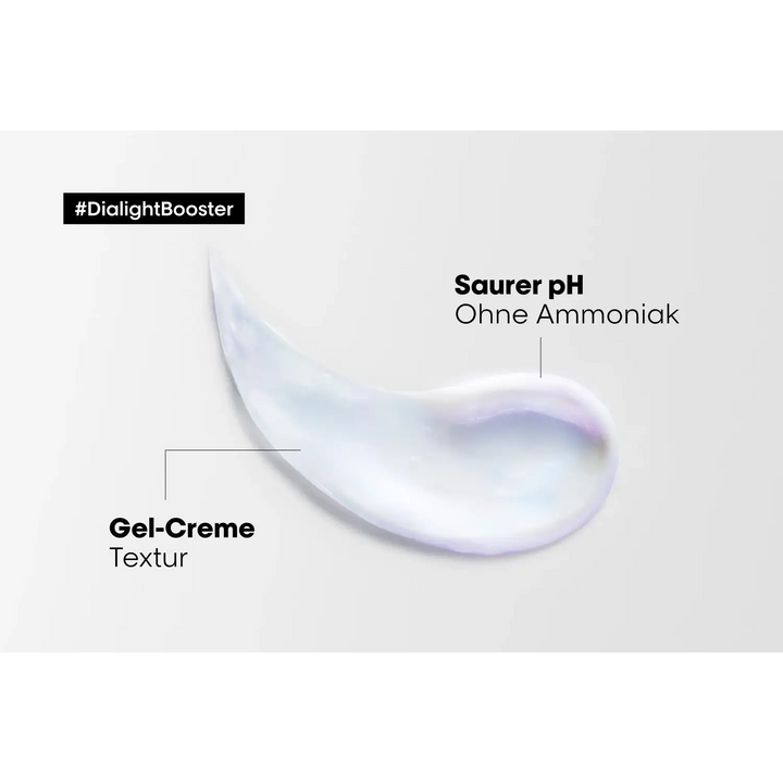 Swirl aus perlmutartig cremiger Substanz für L’Oréal Professionnel DIA LIGHT BOOSTER