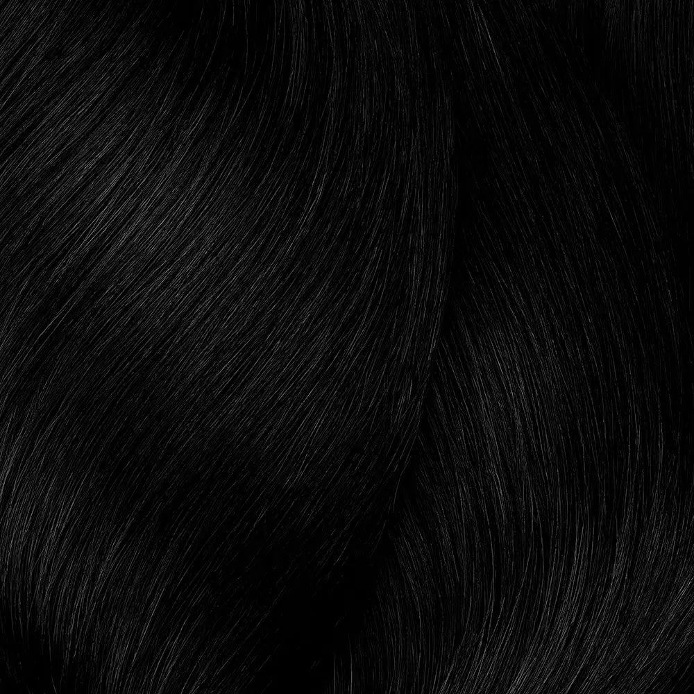 Schwarzes fließendes Haar mit L Oreal Professionnel Inoa Haarfarbe Produkt