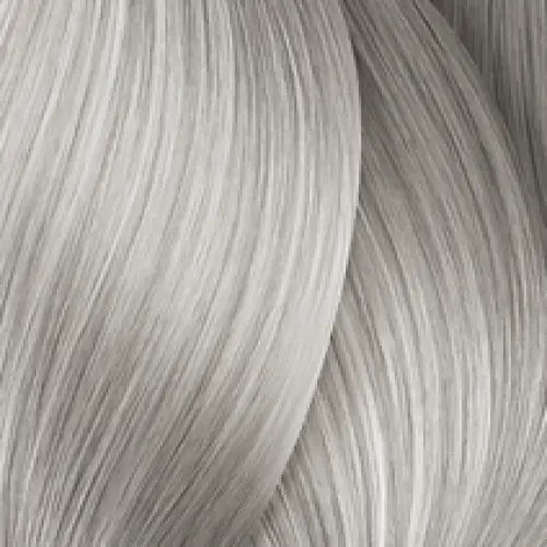 Silberne Haarsträhnen mit L Oreal Professionnel Inoa Haarfarbe