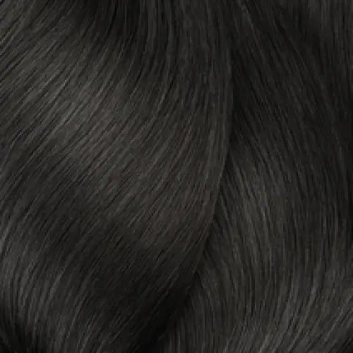 Dunkles fließendes Haar mit L’Oreal Professionnel Inoa Haarfarbe