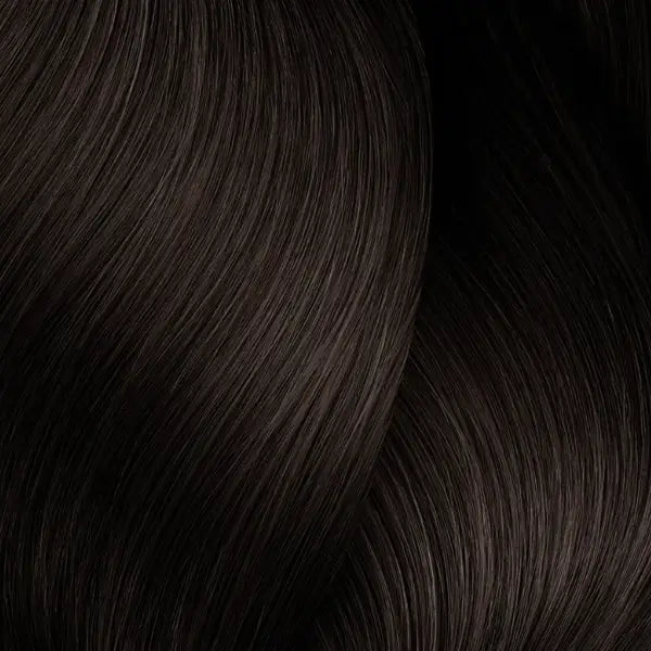 Dunkelbraune Haarsträhnen mit L Oreal Professionnel Inoa Haarfarbe