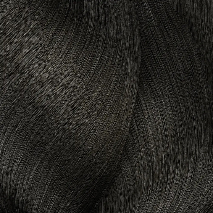 Dunkle fließende Haarsträhnen mit L Oreal Professionnel Inoa Haarfarbe