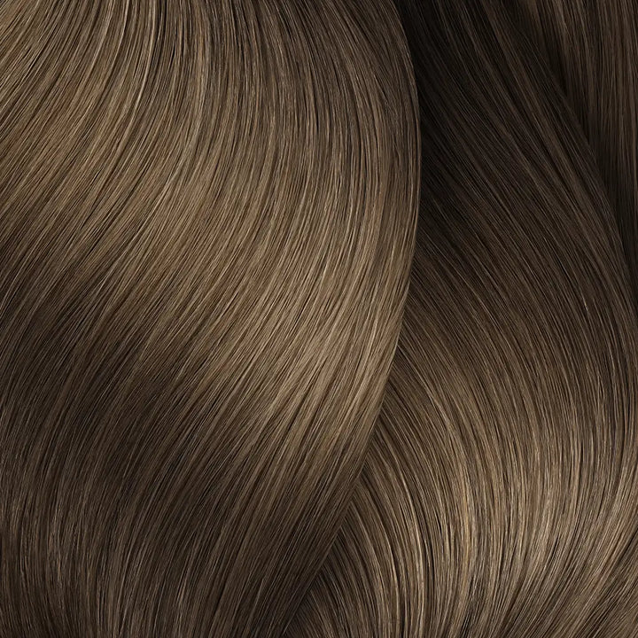 Welle, hellbrauner Haarswatch für L’Oreal Professionnel Inoa Haarfarbe