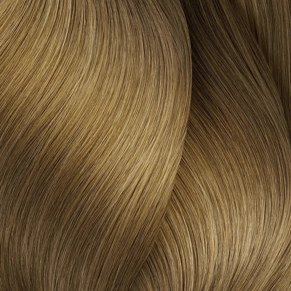 Glattes, goldblondes Haar mit L’Oreal Professionnel Inoa Haarfarbe