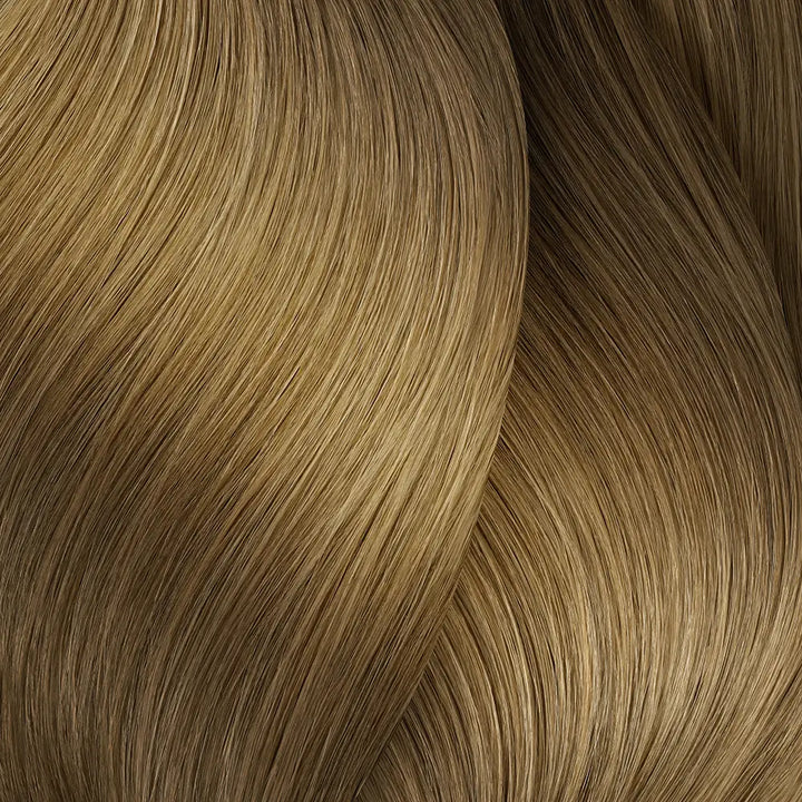 Glattes, goldblondes Haar mit L’Oreal Professionnel Inoa Haarfarbe