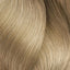 Sanfte, helle blonde Haarsträhnen mit L’Oréal Professionnel Majirel Haarfarbe