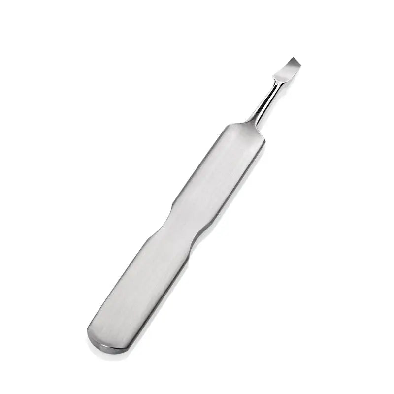 Metallischer Nagelhautschieber Omi Pro-Line Nagelhautschieber P4 perfekt für Maniküre