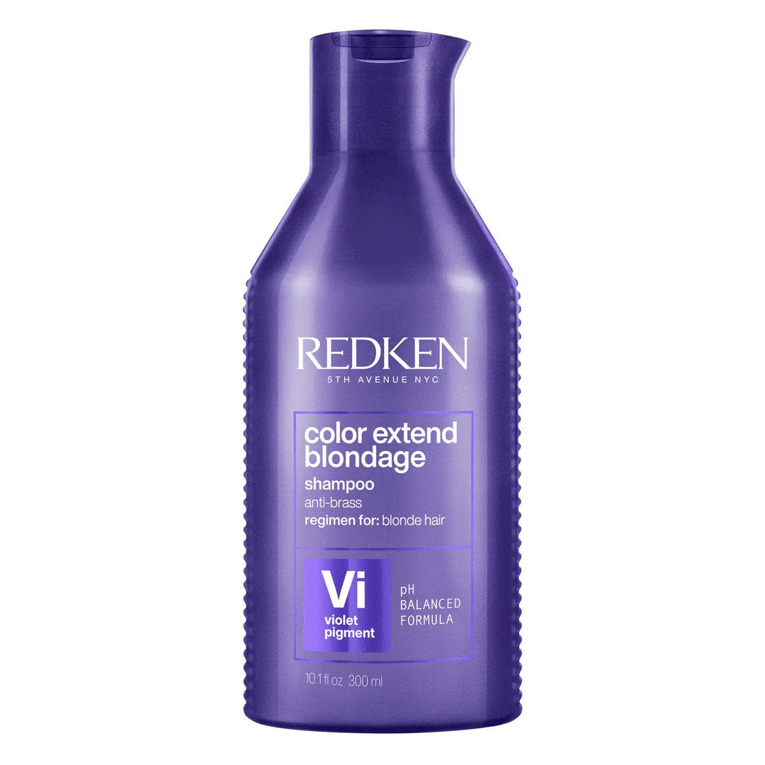 Violette Redken Color Extend Boldage Shampoo Flasche auf weißem Hintergrund