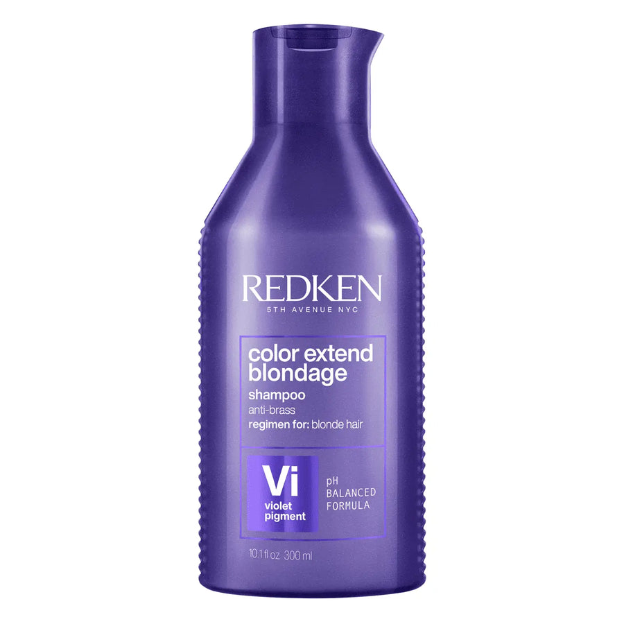 Violette Redken Color Extend Boldage Shampoo Flasche auf weißem Hintergrund