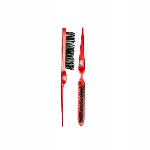 Rote Haarstyling-Tools mit Ronney Professional Bürste auf einem schwarzen Hintergrund