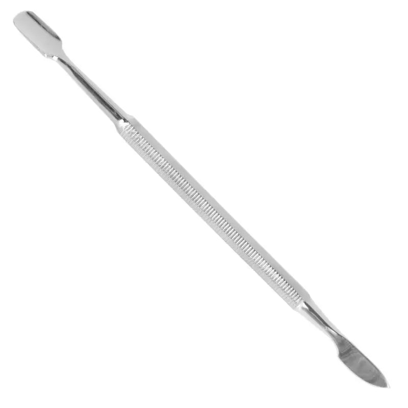 Doppelendeckter Metallspatel für Nagelhautschieber im Produkt Snippex Nagelhautschieber 12cm