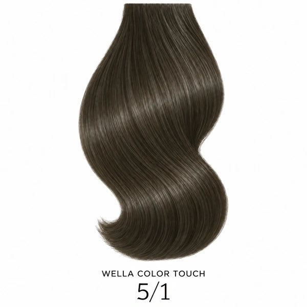 Wella Color Touch Rich Naturals 5/1 – Haarfarbmuster auf weißem Hintergrund